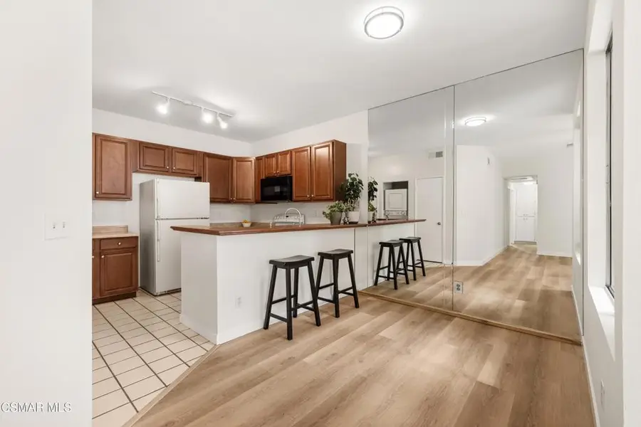 2456 Pleasant Way #E, Thousand Oaks, CA 91362 - #3