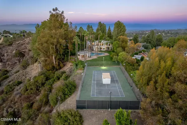 19808 Sleepyhollow Lane, Tarzana, CA 91356