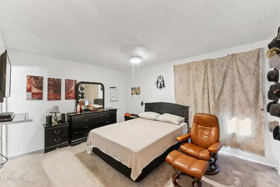 19820 Spanish Oak Drive, Newhall, CA 91321 - #2