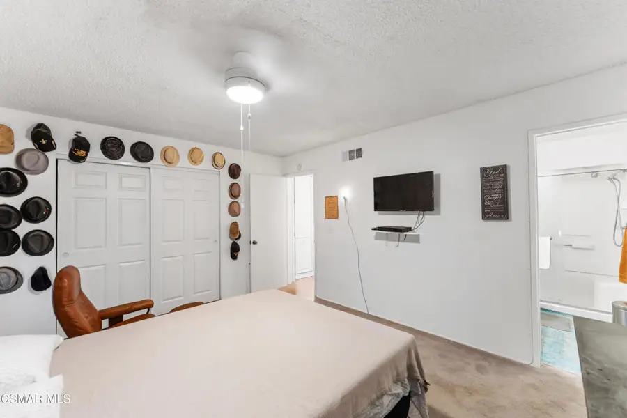 19820 Spanish Oak Drive, Newhall, CA 91321 - #3