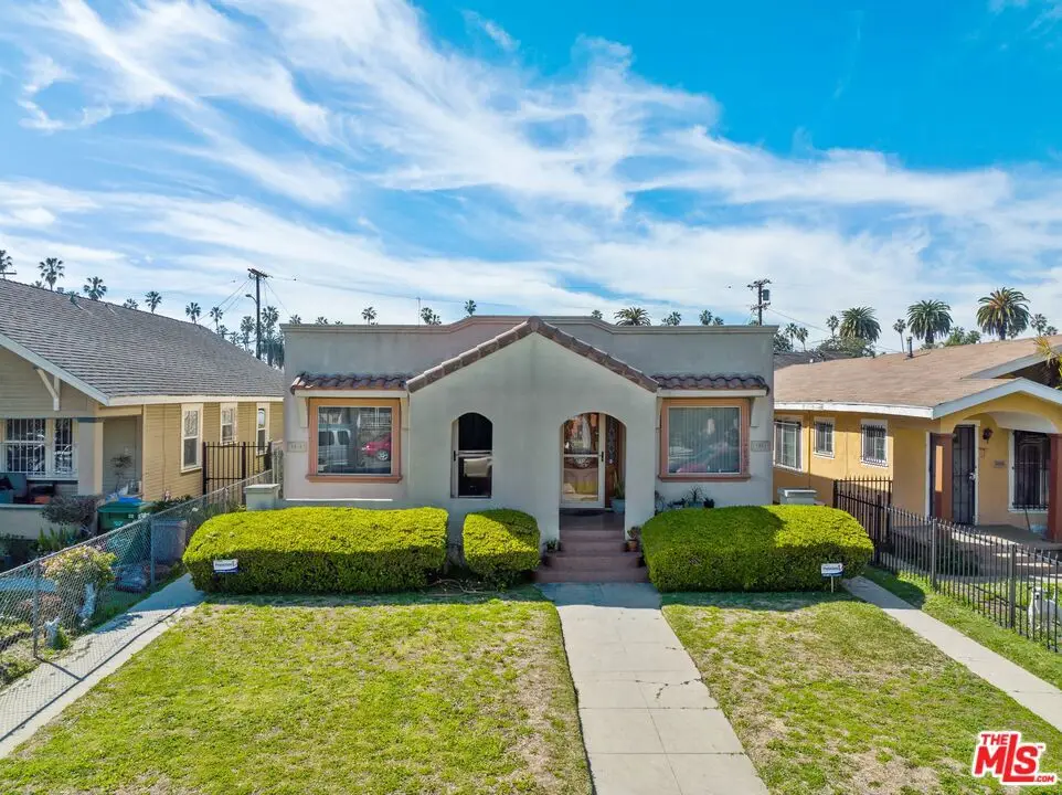 5303 S Manhattan Place, Los Angeles, CA 90062 - #1