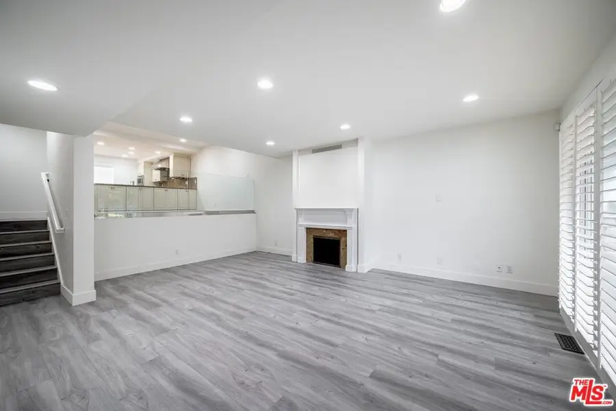 13224 Admiral Avenue #D, Marina Del Rey, CA 90292 - #3