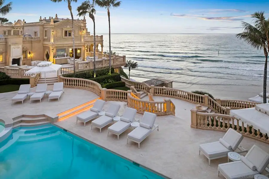 1900 Spindrift Dr, La Jolla, CA 92037 - Image #2