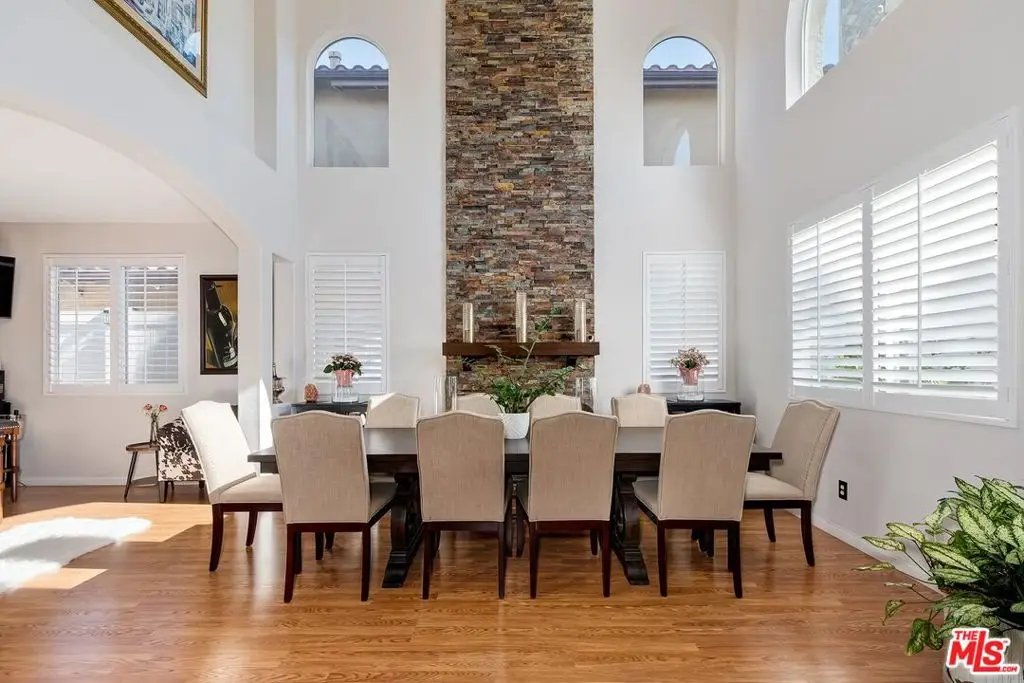 5320 Otis Avenue, Tarzana, CA 91356 - Image #1