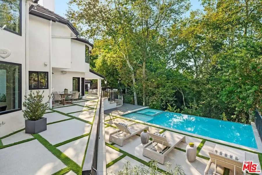 16881 Oak View Drive, Encino, CA 91436 - #2