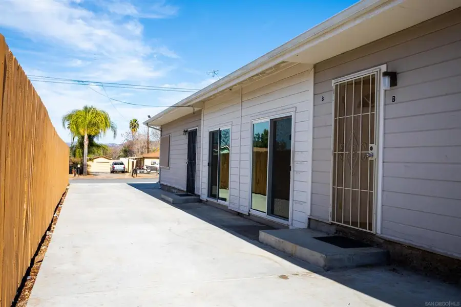 12643 Castle Court Dr, Lakeside, CA 92040 - Image #2