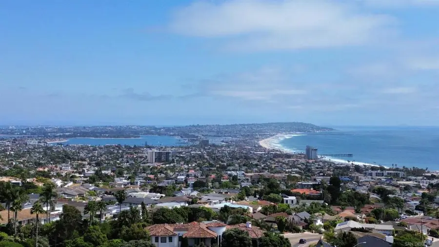 5717 Baja Mar, La Jolla, CA 92037 - #2