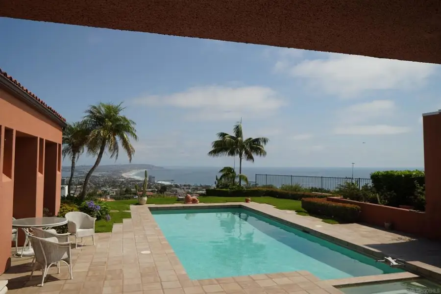 5717 Baja Mar, La Jolla, CA 92037 - #3