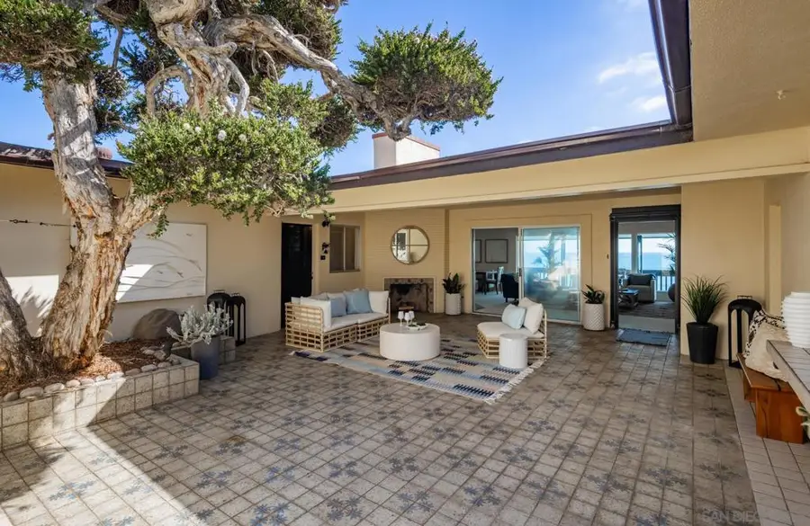 2977 Ocean Street, Carlsbad, CA 92008 - #3