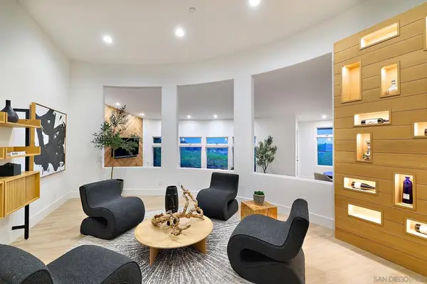 1749 Noma Lane, Encinitas, CA 92024