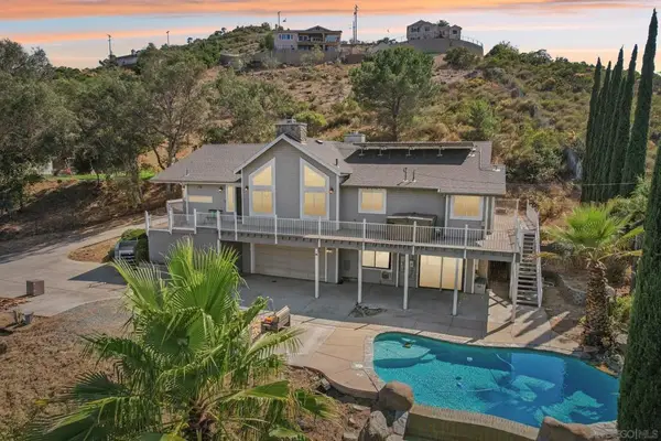 11810 Hi Ridge Rd, Lakeside, CA 92040