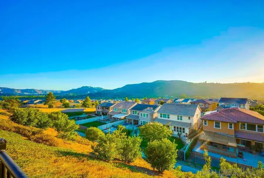 35828 Blue Breton Dr, Fallbrook, CA 92028 - #2