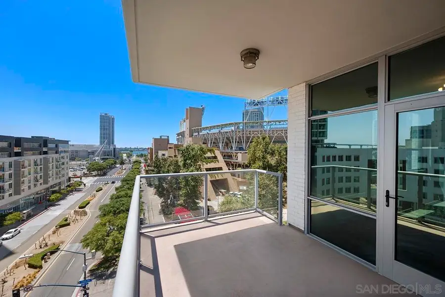 206 Park Blvd #704, San Diego, CA 92101 - Image #2