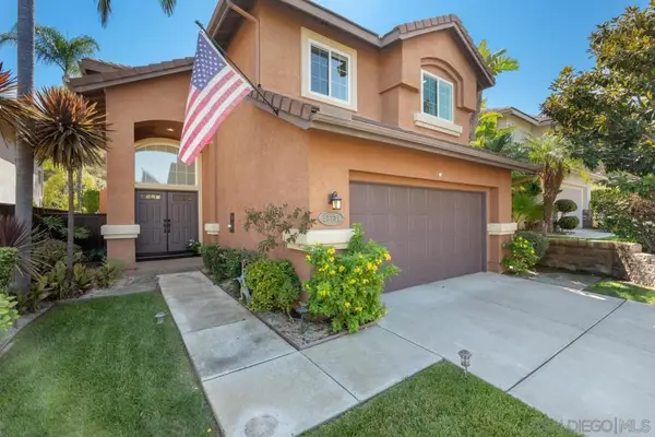 1517 Leonis Pl, Vista, CA 92083