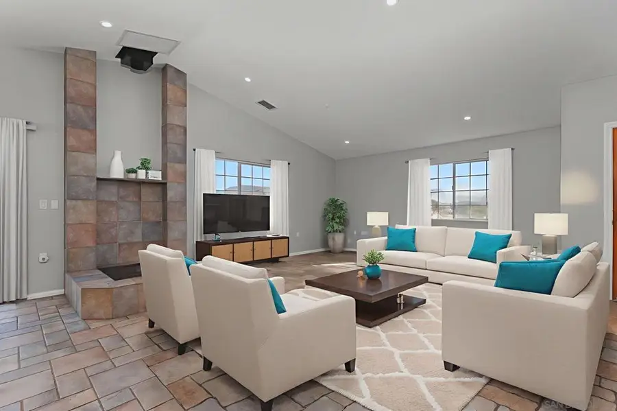 9753 Shamrock Ln, Lakeside, CA 92040 - Image #2