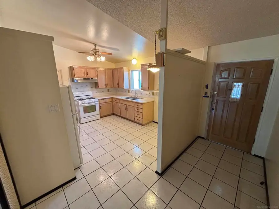 610 Shuboro St, Vista, CA 92083 - Image #3