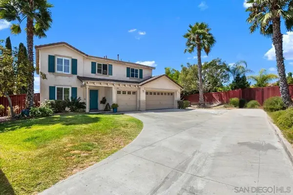 408 Shadow Tree Dr, Oceanside, CA 92058