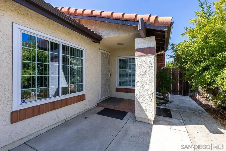 2412 Teaberry Glen, Escondido, CA 92027 - Image #2