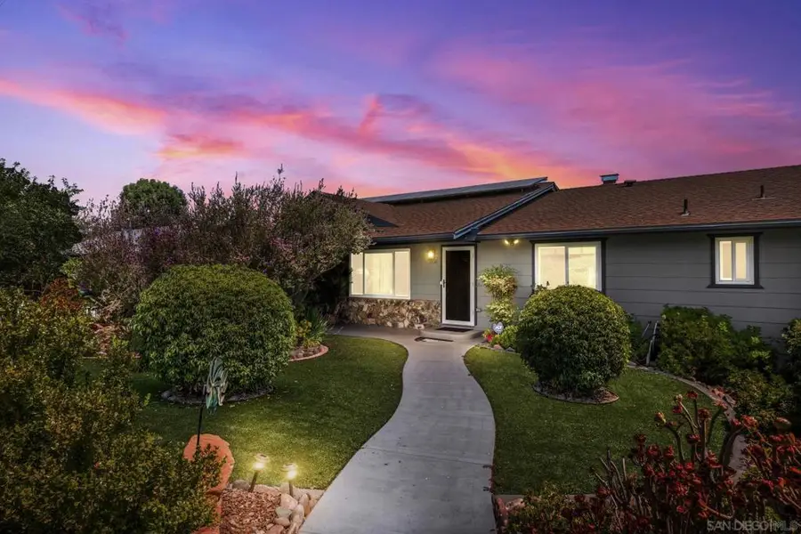 1958 Lejos Dr, Escondido, CA 92025 - Image #2