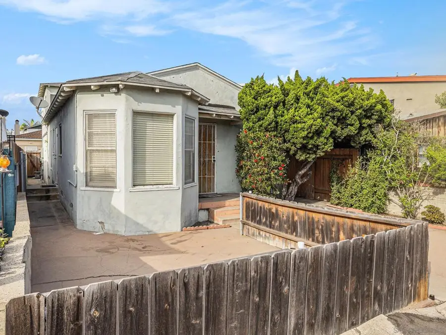 814 San Luis Rey Place, San Diego, CA 92109 - #3