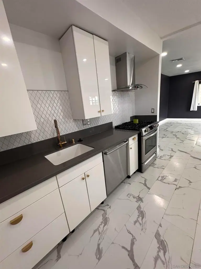 736 Jewell Drive, San Diego, CA 92113 - Image #3