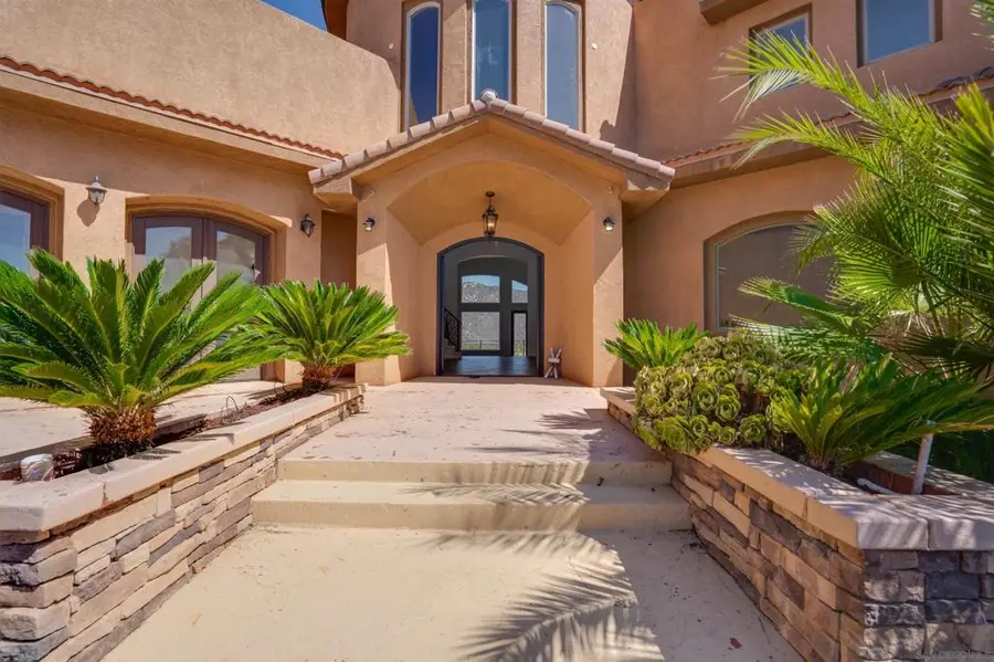 3034 Mountain View Dr, Escondido, CA 92027 - #2