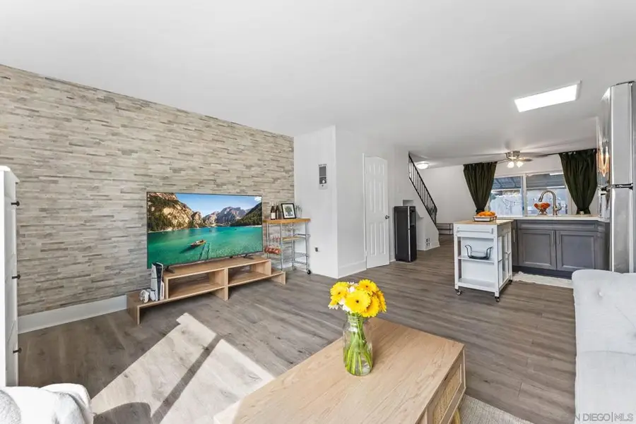 445 Ridgeway Ct, Spring Valley, CA 91977 - Image #2