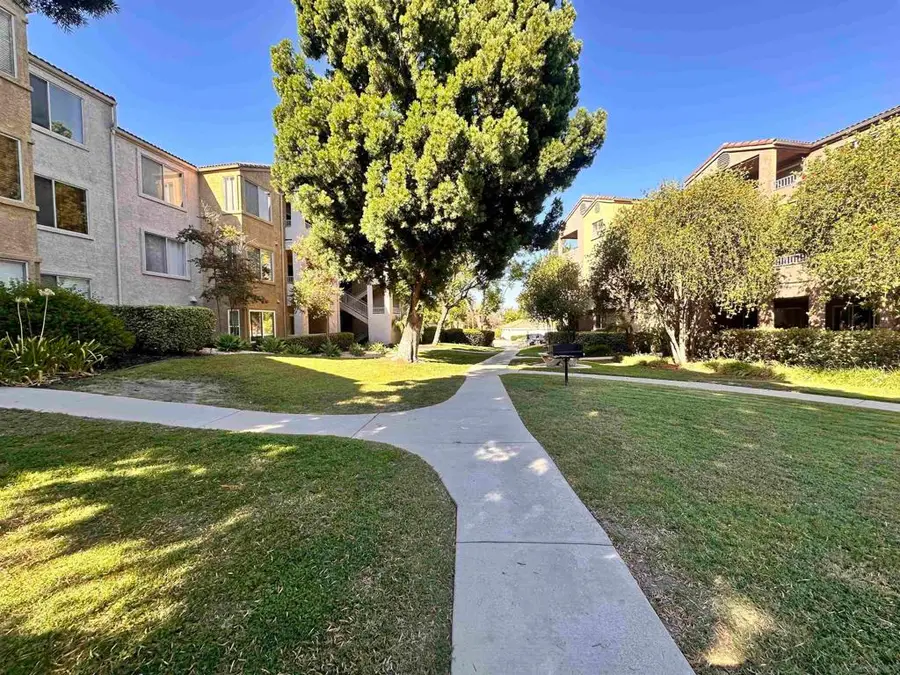 2275 Del Mar Way #306, Corona, CA 92882 - #3