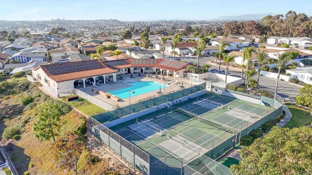 629 Via Santiago, Vista, CA 92081 - #1