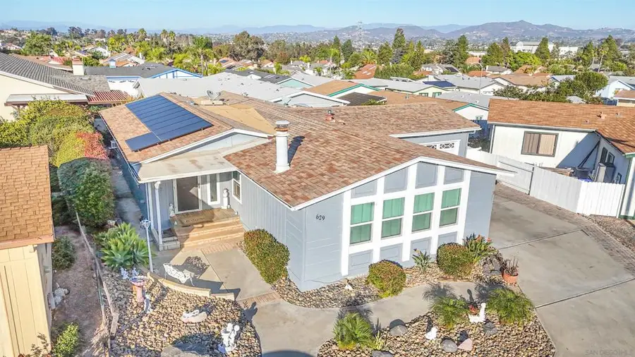 629 Via Santiago, Vista, CA 92081 - #2