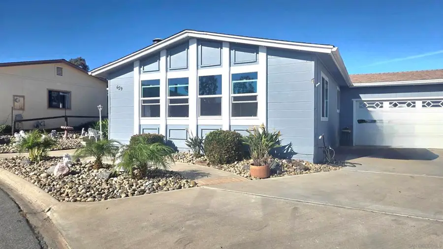 629 Via Santiago, Vista, CA 92081 - #3