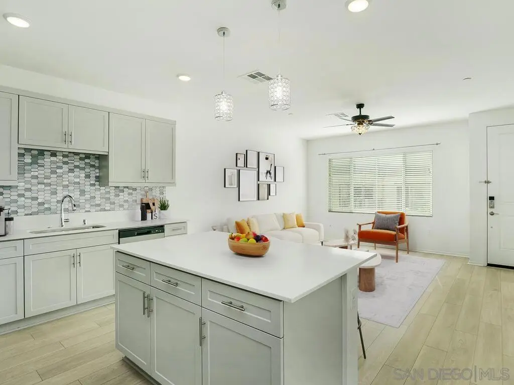 339 Sweet Pl, Fallbrook, CA 92028 - Image #1