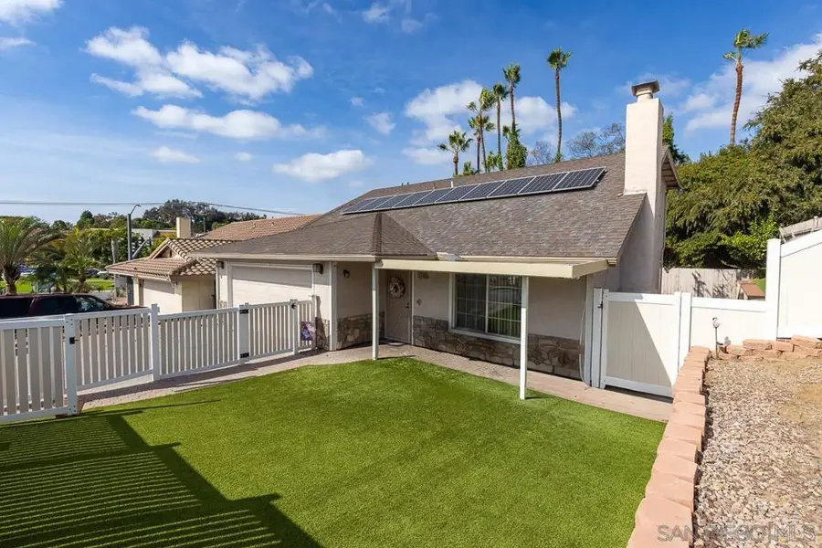 595 Copper Dr., Vista, CA 92083 - #2
