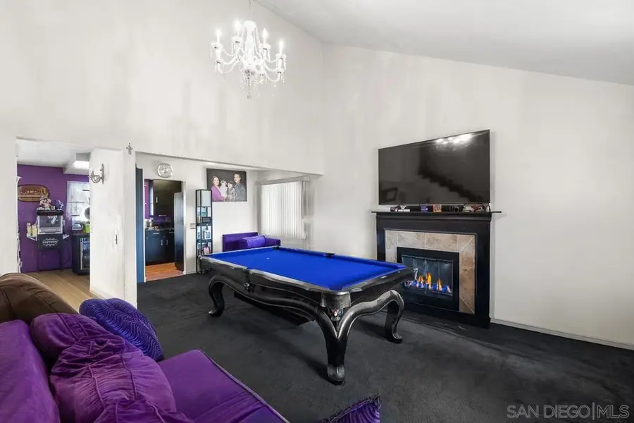 595 Copper Dr., Vista, CA 92083 - #3