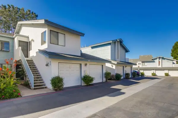 4044 Crystal Dawn Ln #203, San Diego, CA 92122