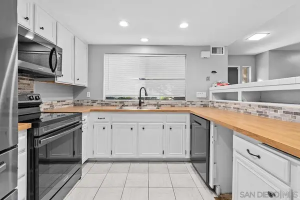 23823 Green Haven Ln, Ramona, CA 92065