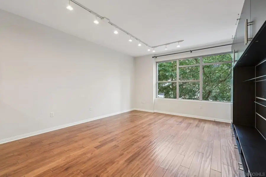 206 Park Blvd #307, San Diego, CA 92101 - Image #2