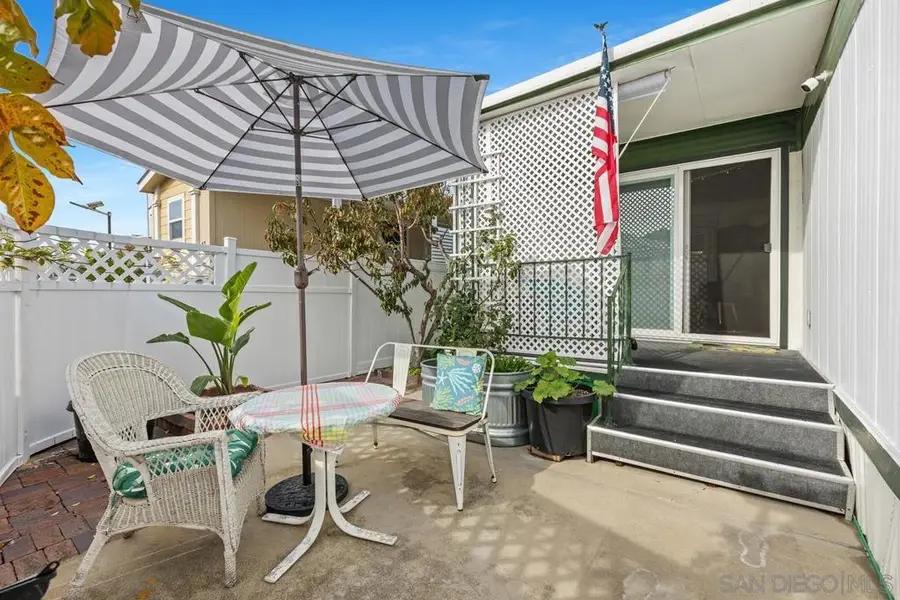 61 Hummingbird Ln, Oceanside, CA 92057 - Image #2