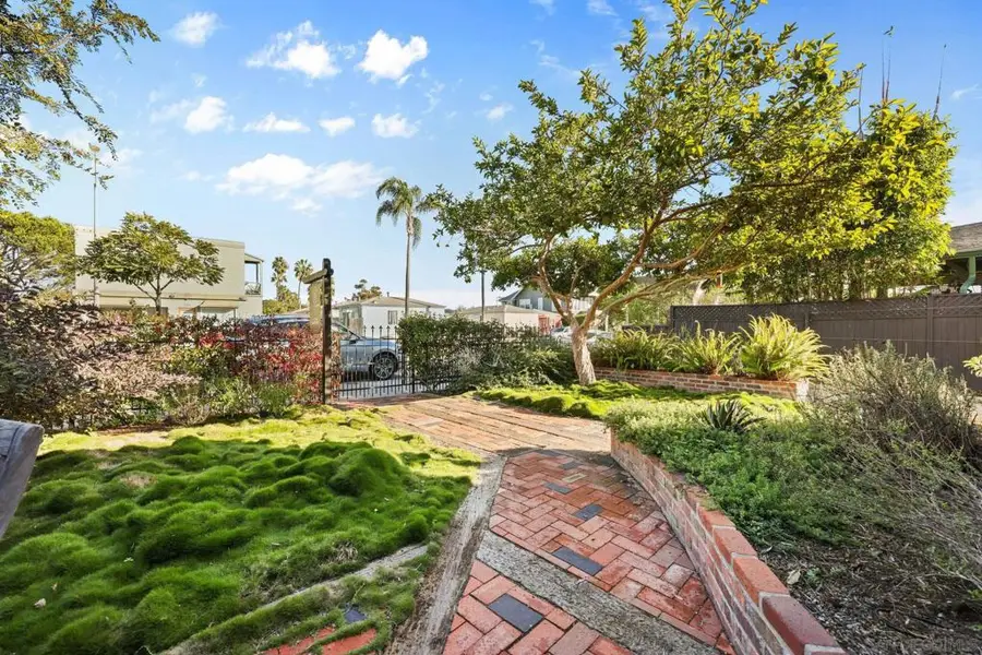 4582 Mercurio St, San Diego, CA 92130 - Image #3