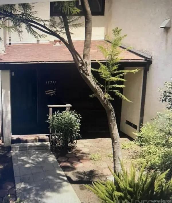 15711 Davis Cup Ln, Ramona, CA 92065