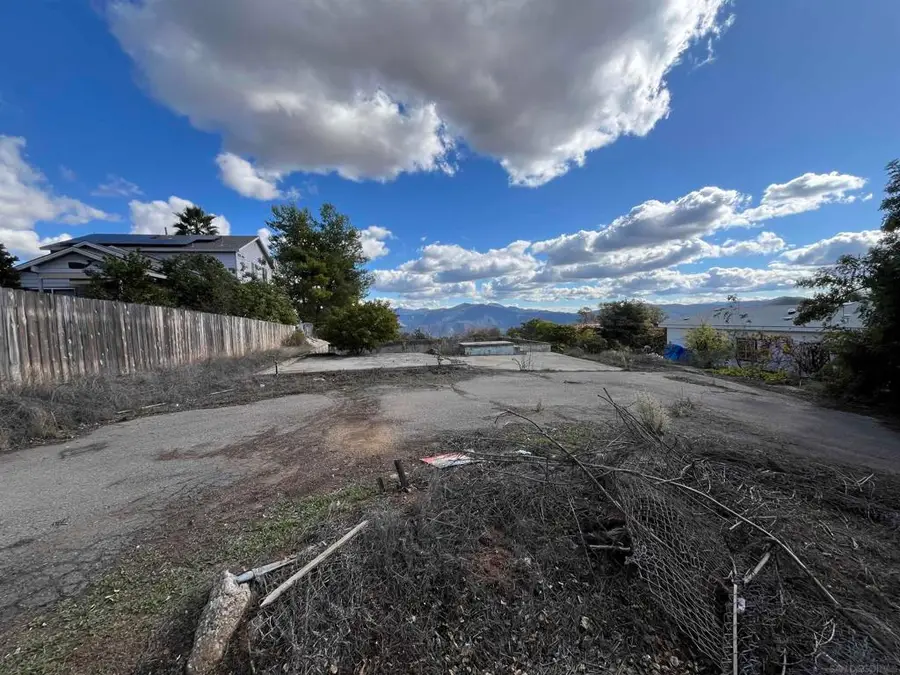 1828 Suncrest Blvd, El Cajon, CA 92021 - Image #3