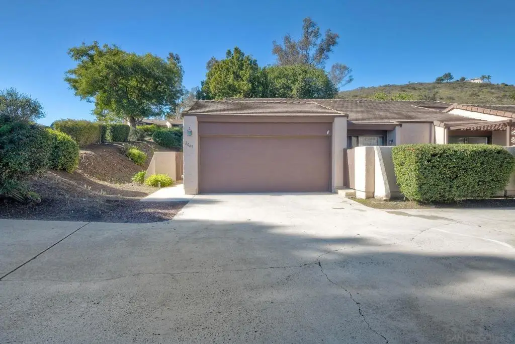 2049 Golden Circle Dr, Escondido, CA 92026 - #1