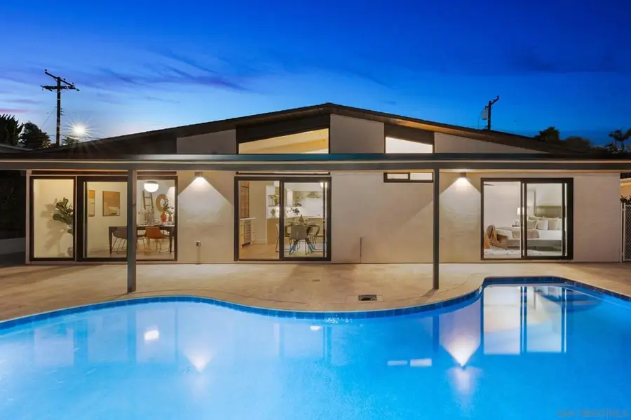 2561 Loring St, San Diego, CA 92109 - Image #2