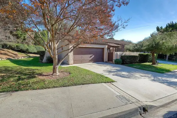 2032 David Dr, Escondido, CA 92026