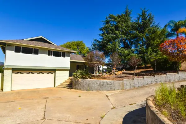 914 S Grade Rd, Alpine, CA 91901