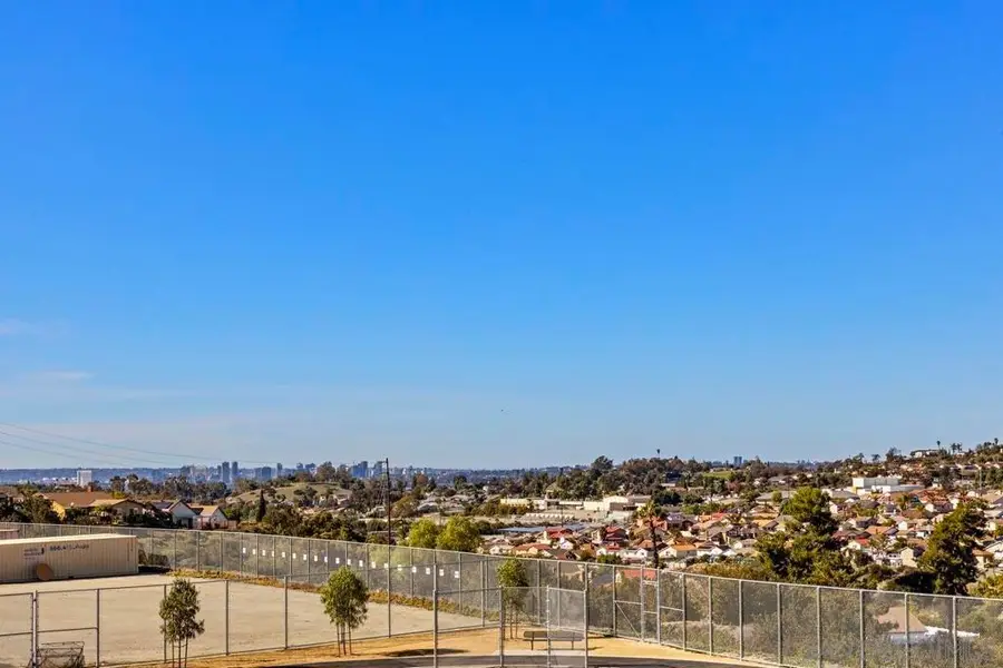 286 Ridgecrest Dr., San Diego, CA 92114 - Image #2