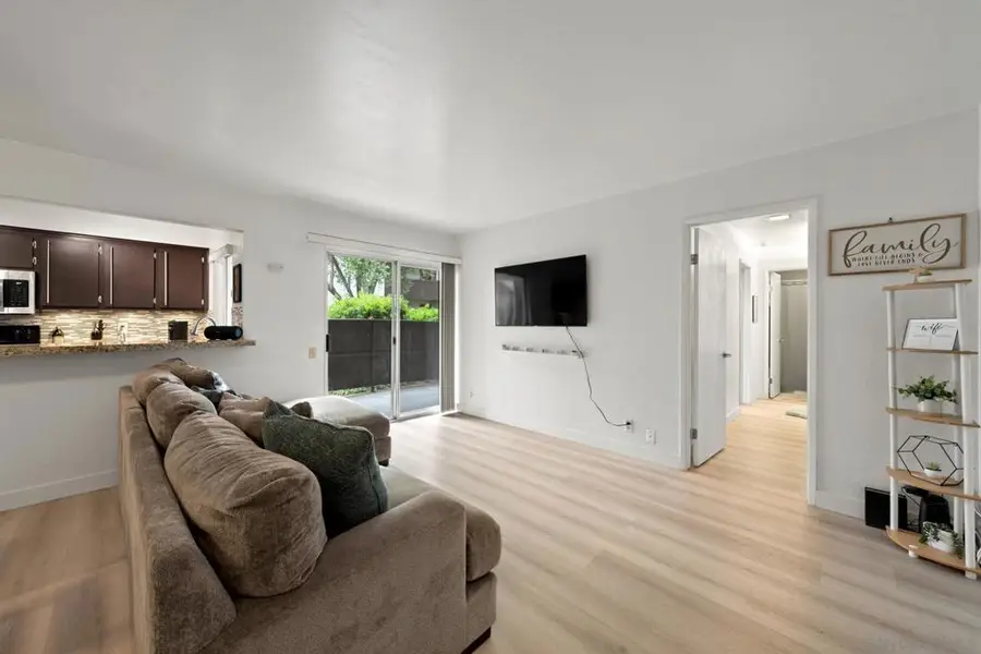 8023 Caminito De Pizza #E, San Diego, CA 92108 - #3