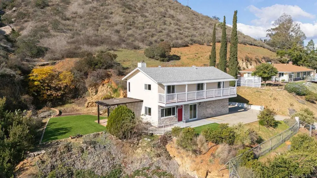 11817 Altadena Rd, Lakeside, CA 92040 - Image #1