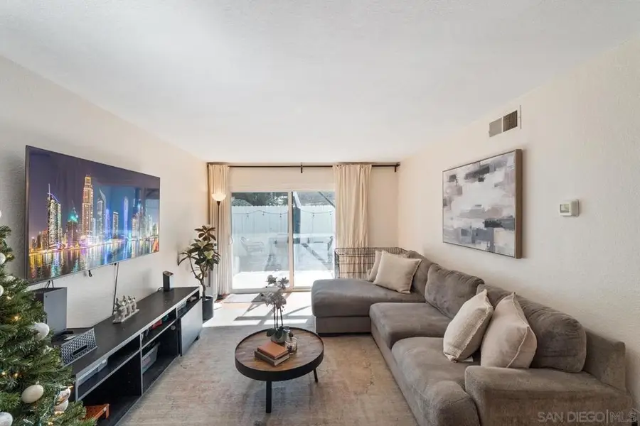 1564 Tanglewood Ln #19, Escondido, CA 92029 - #3