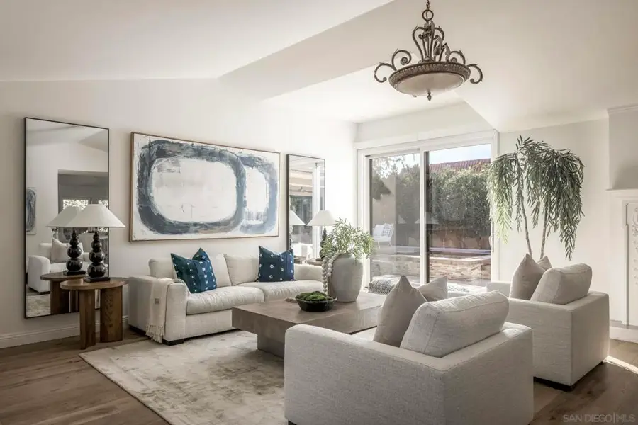 1879 Tahiti Drive, Costa Mesa, CA 92626 - Image #2